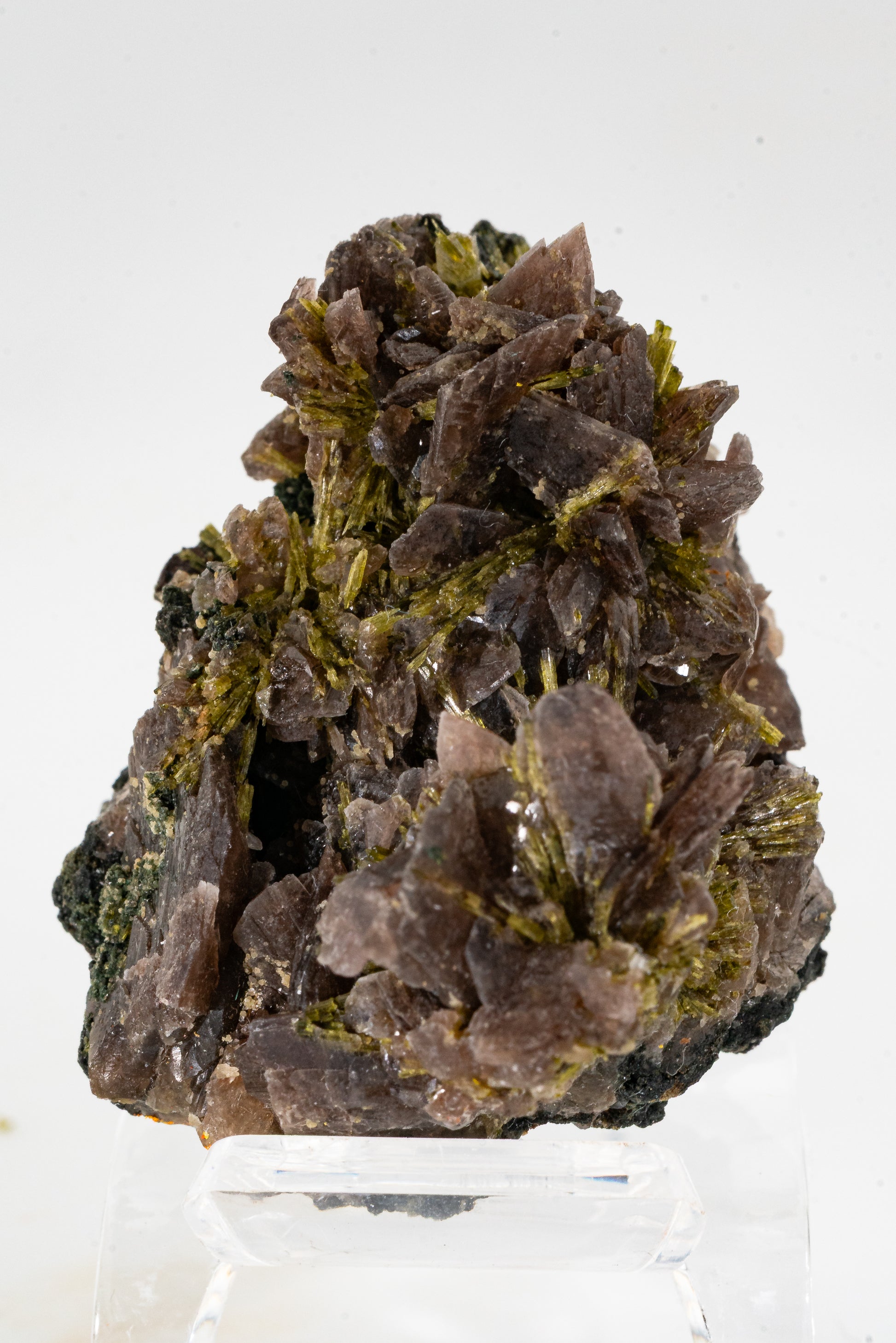 Epidote, Axinte - Cullhuay, Peru
