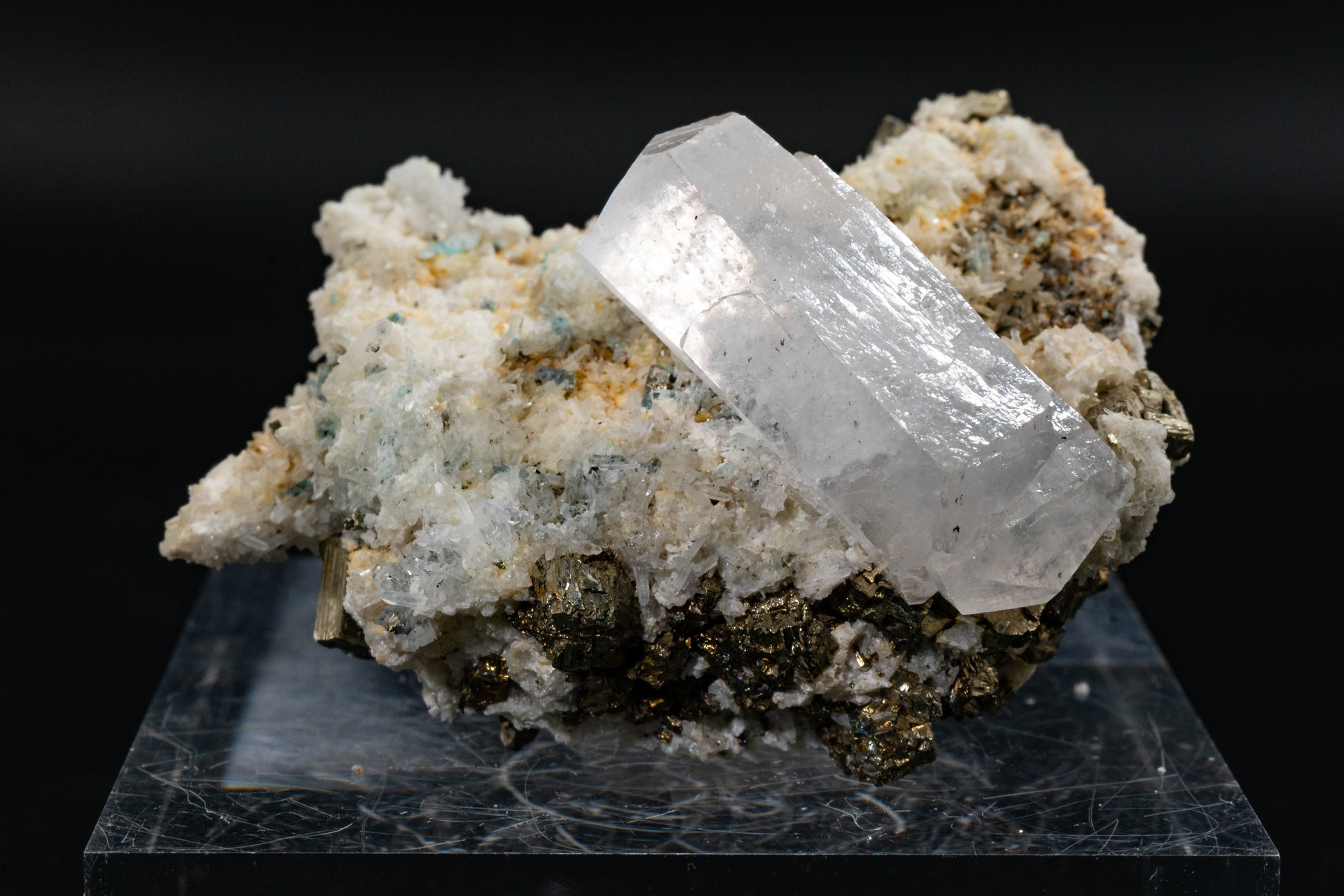 Calcite Var. Mangano, Pyrite, Quartz - Huanzala, Peru - UV Reactive