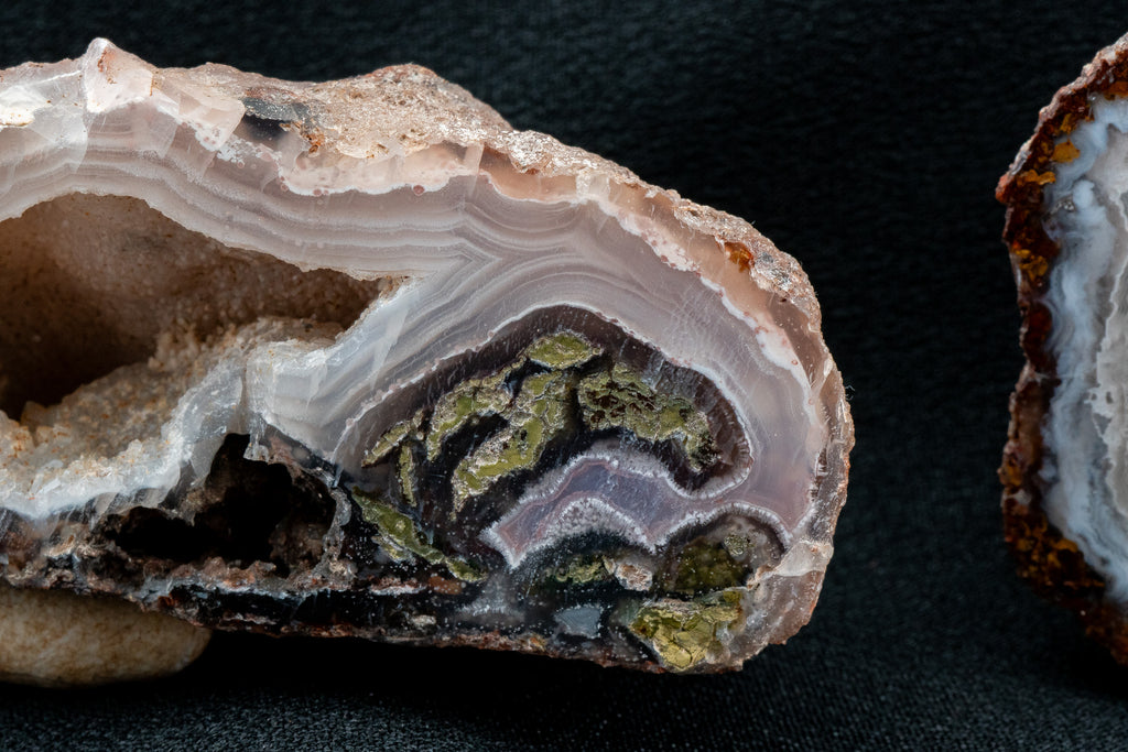 Picacho Agate Pair - Coyame del Sotol, Chihuahua, Mexico