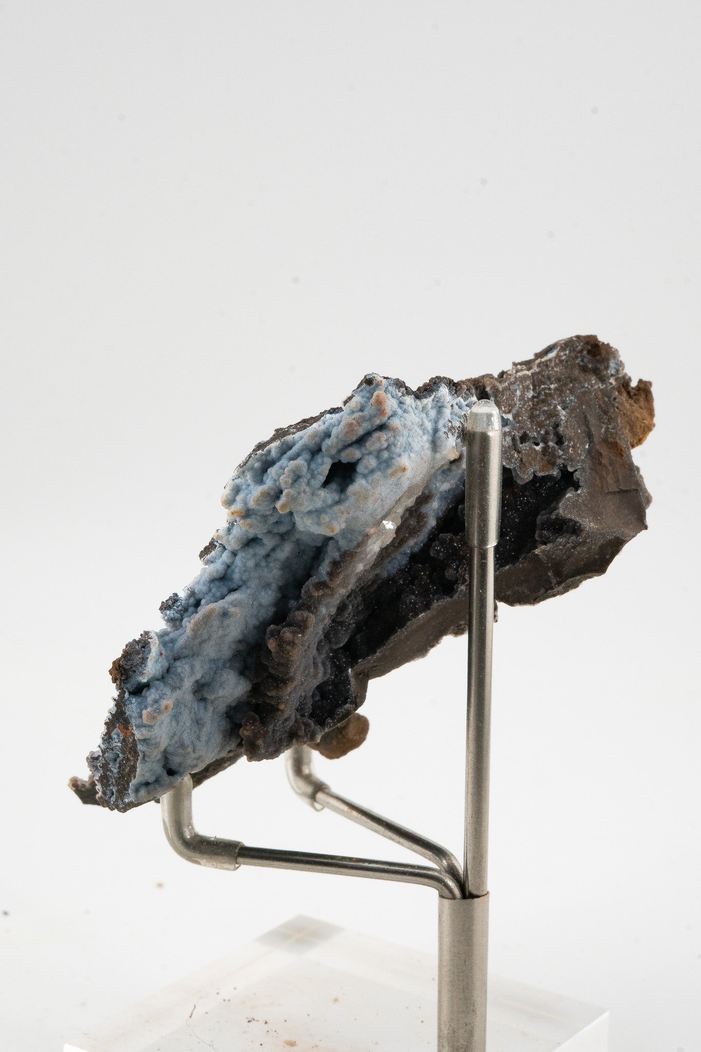 Quartz var. Chalcedony over Goethite - Zimapan, Hidalgo, Mexico