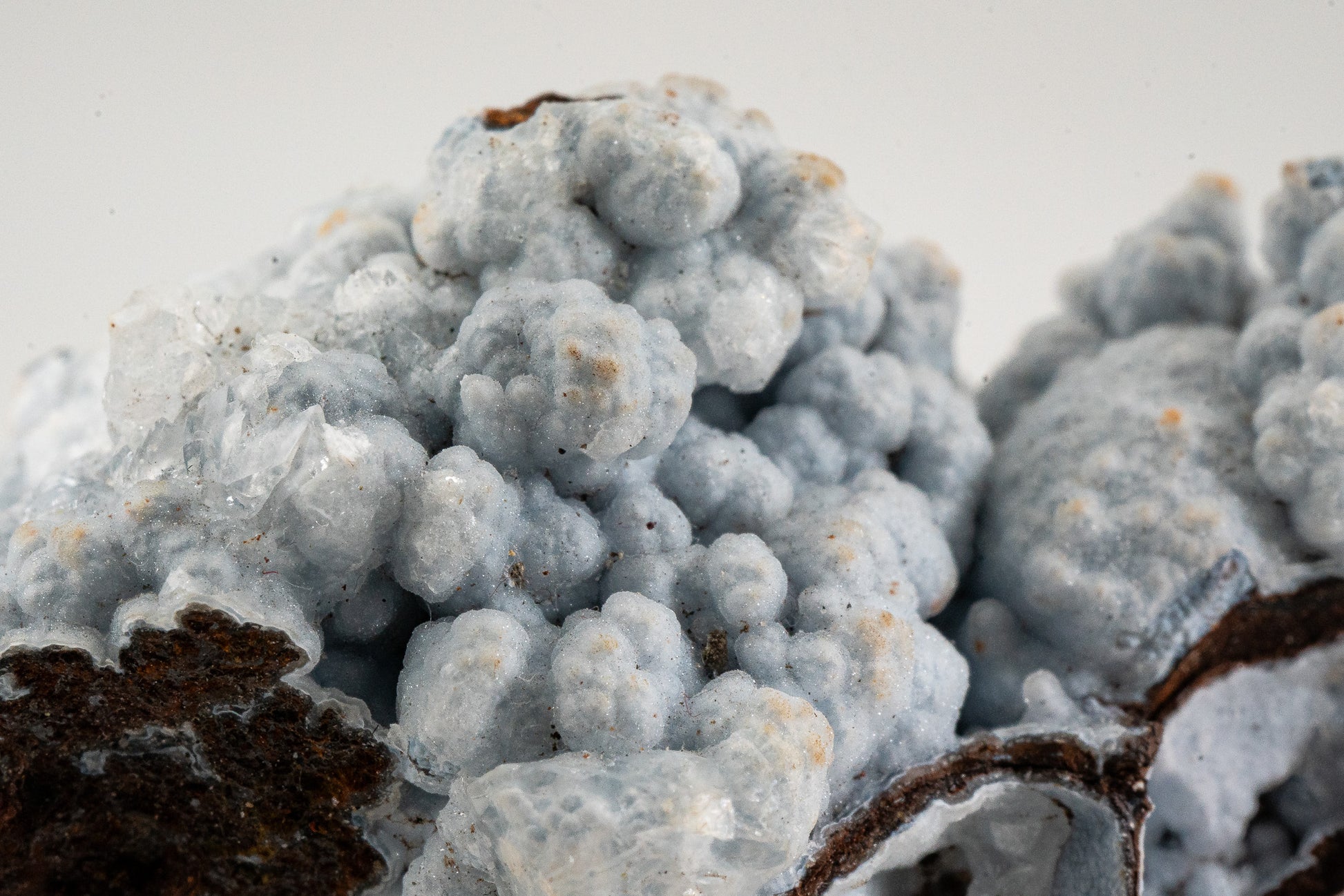 Quartz var. Chalcedony over Goethite - Zimapan, Hidalgo, Mexico