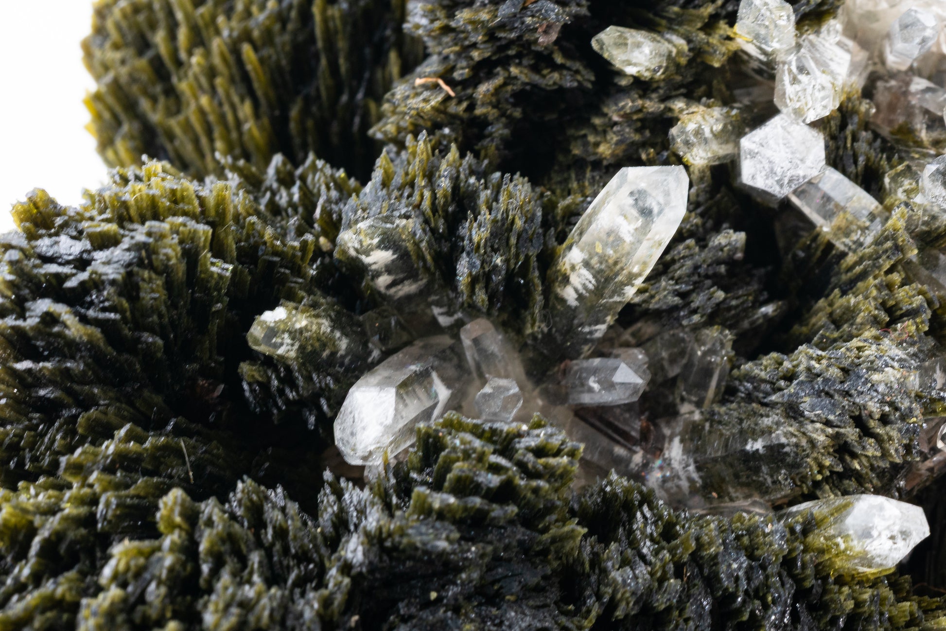 Epidote, Quartz, Axinte -  Cullhuay, Peru