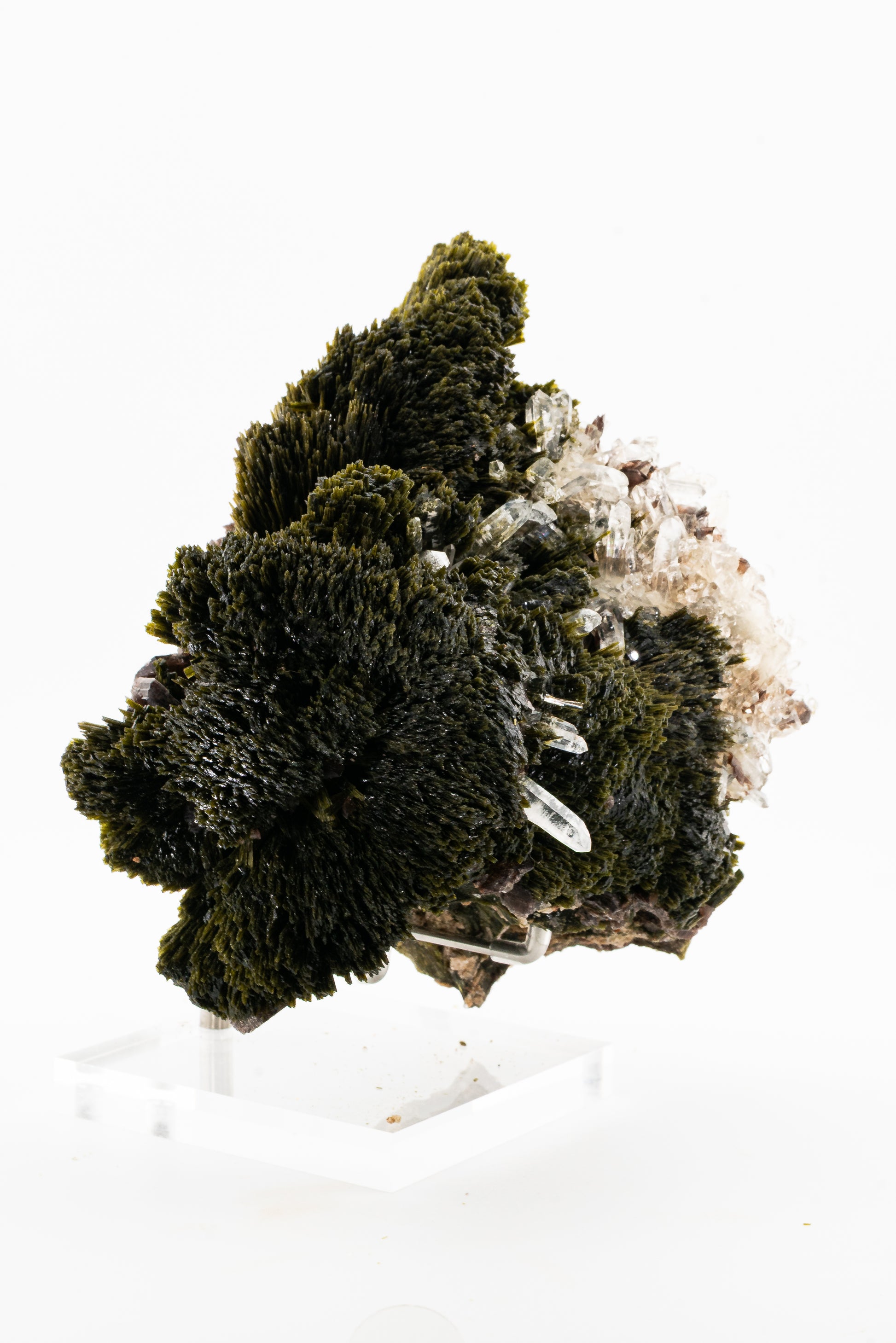 Epidote, Quartz, Axinte -  Cullhuay, Peru