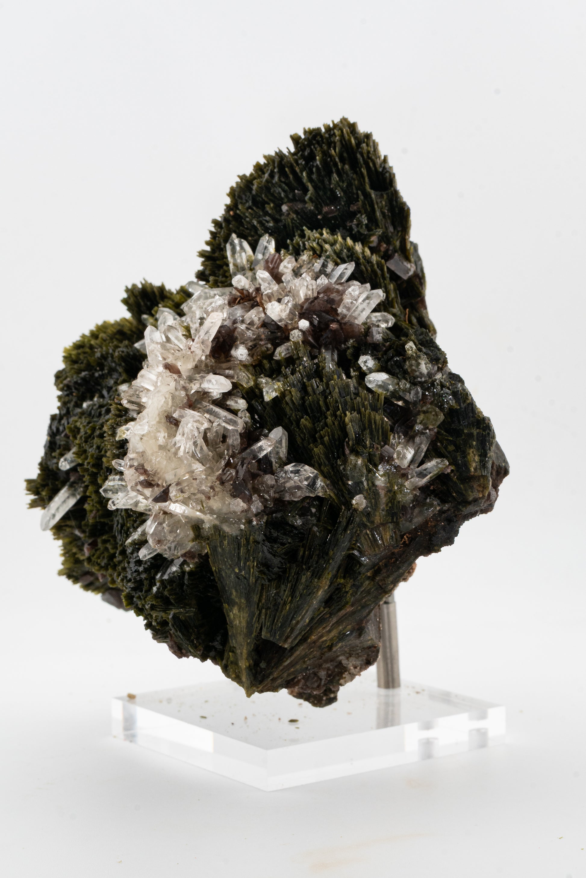Epidote, Quartz, Axinte -  Cullhuay, Peru