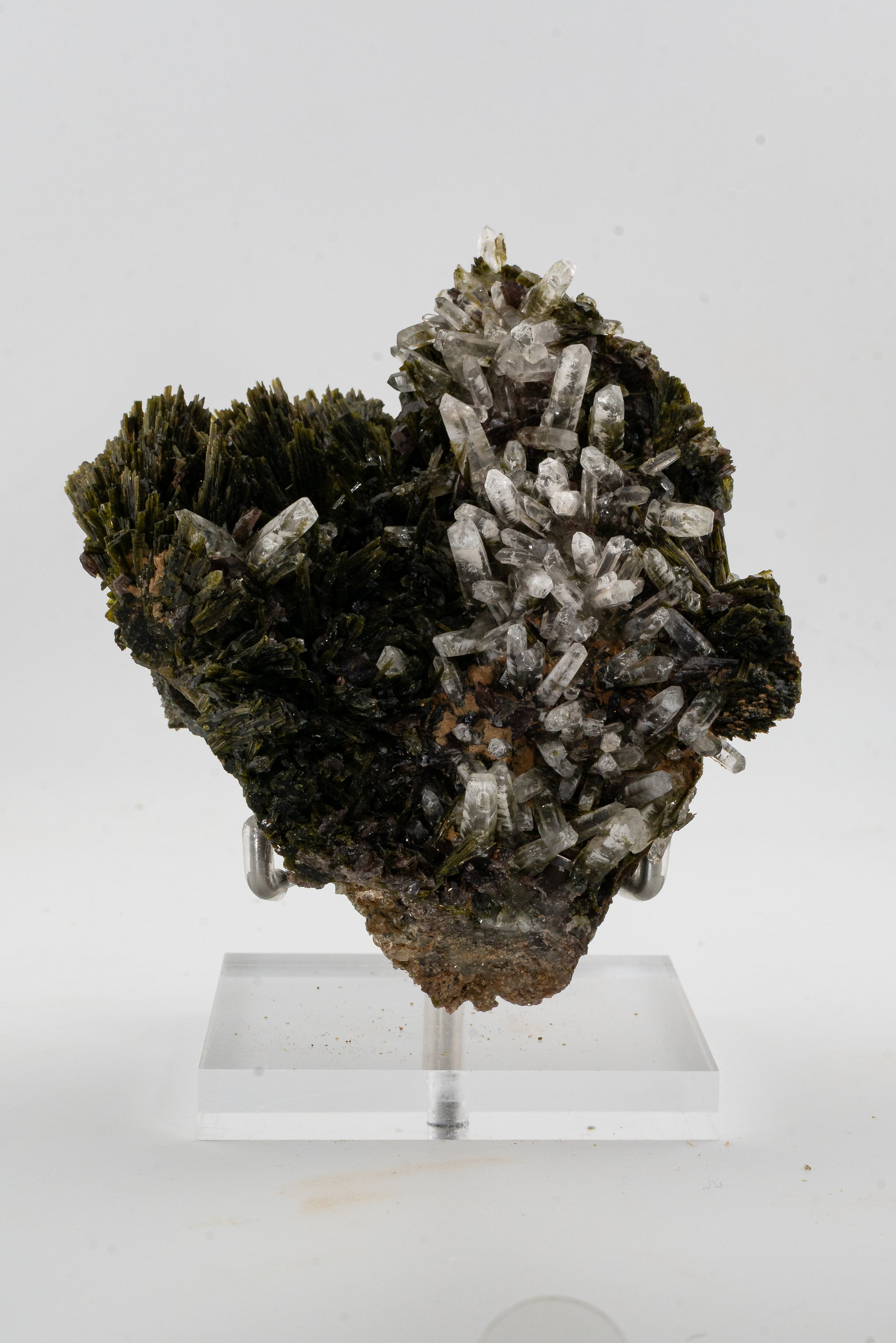 Epidote, Quartz, Axinte -  Cullhuay, Peru
