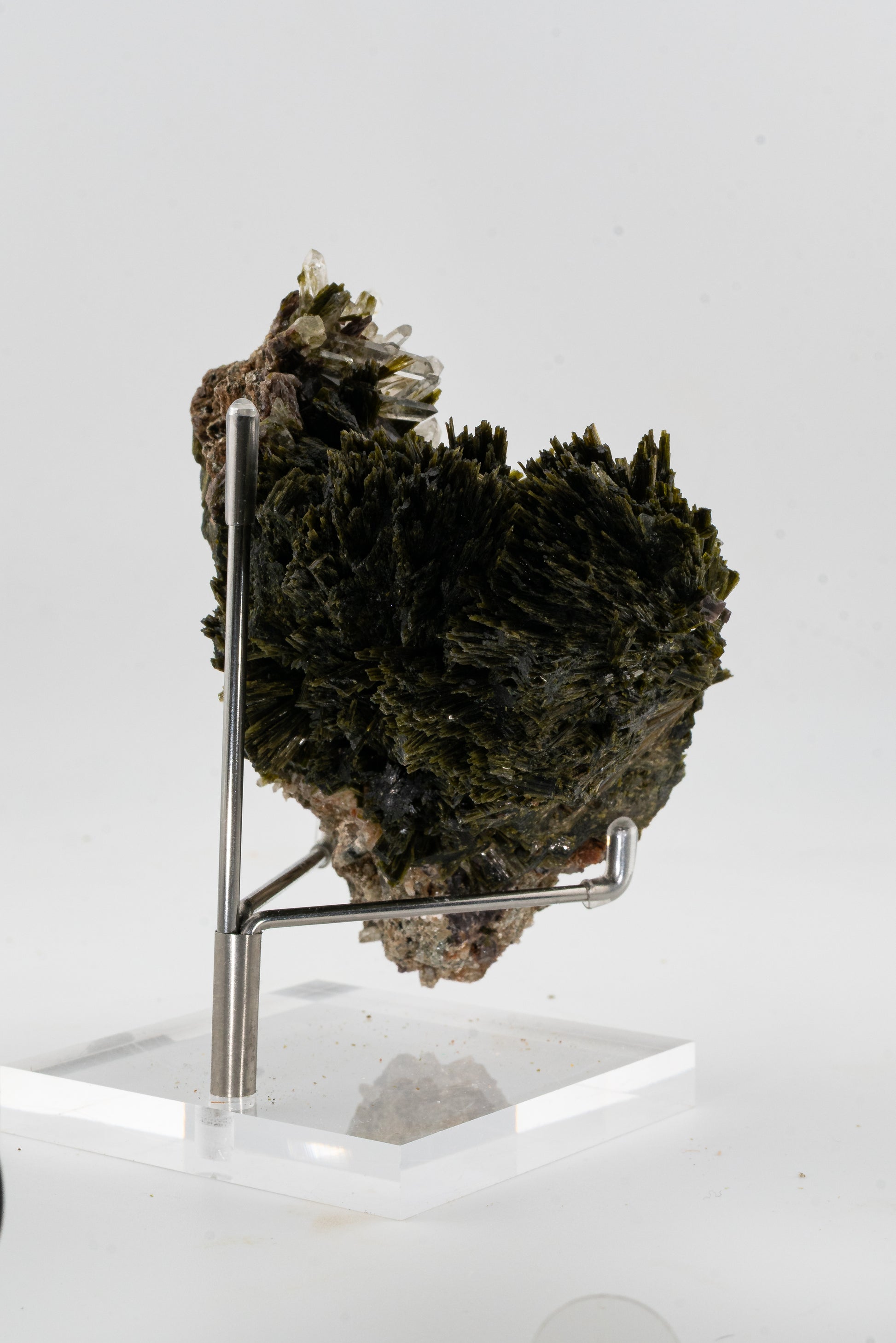 Epidote, Quartz, Axinte -  Cullhuay, Peru