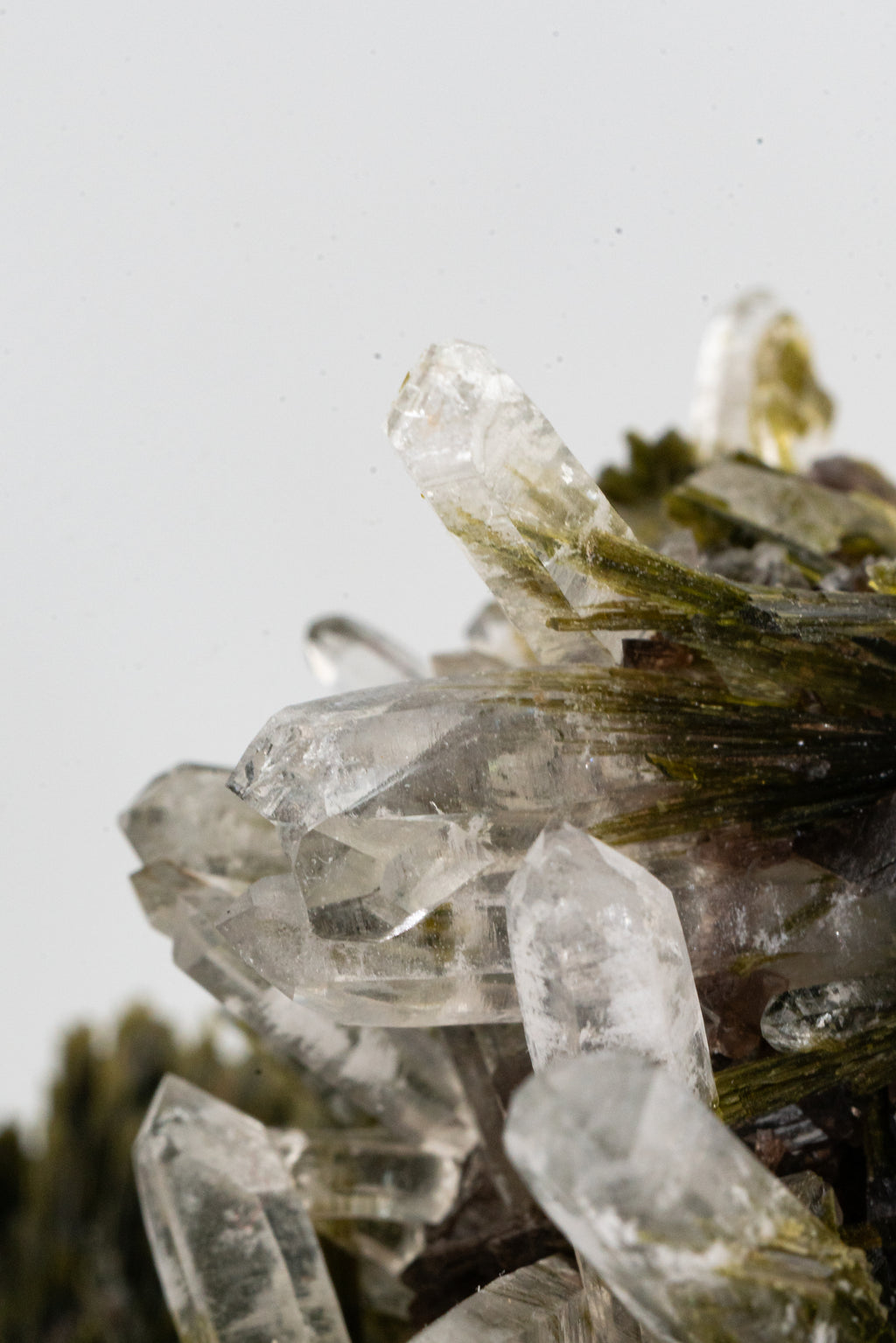 Epidote, Quartz, Axinte -  Cullhuay, Peru
