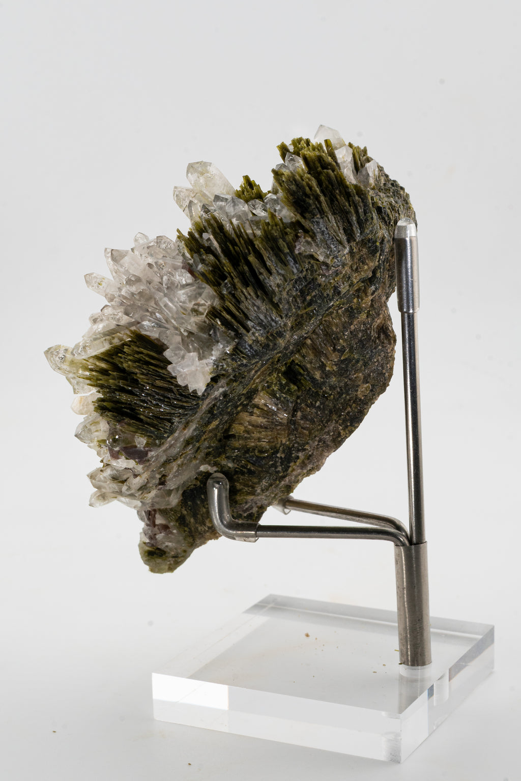 Epidote, Quartz, Axinte -  Cullhuay, Peru