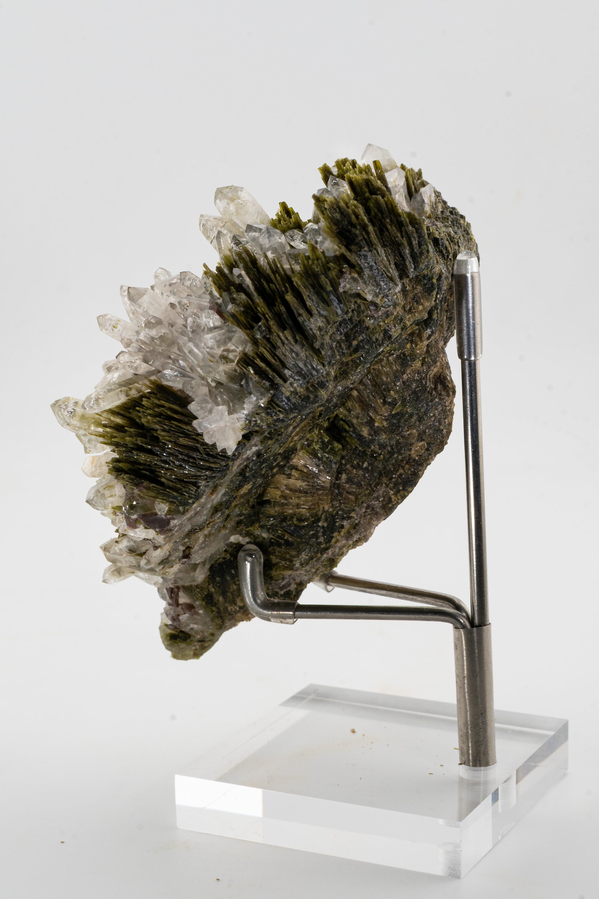 Epidote, Quartz, Axinte -  Cullhuay, Peru