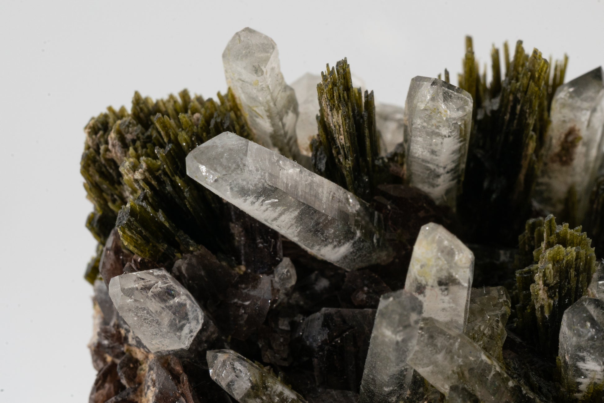 Epidote, Quartz, Axinte -  Cullhuay, Peru