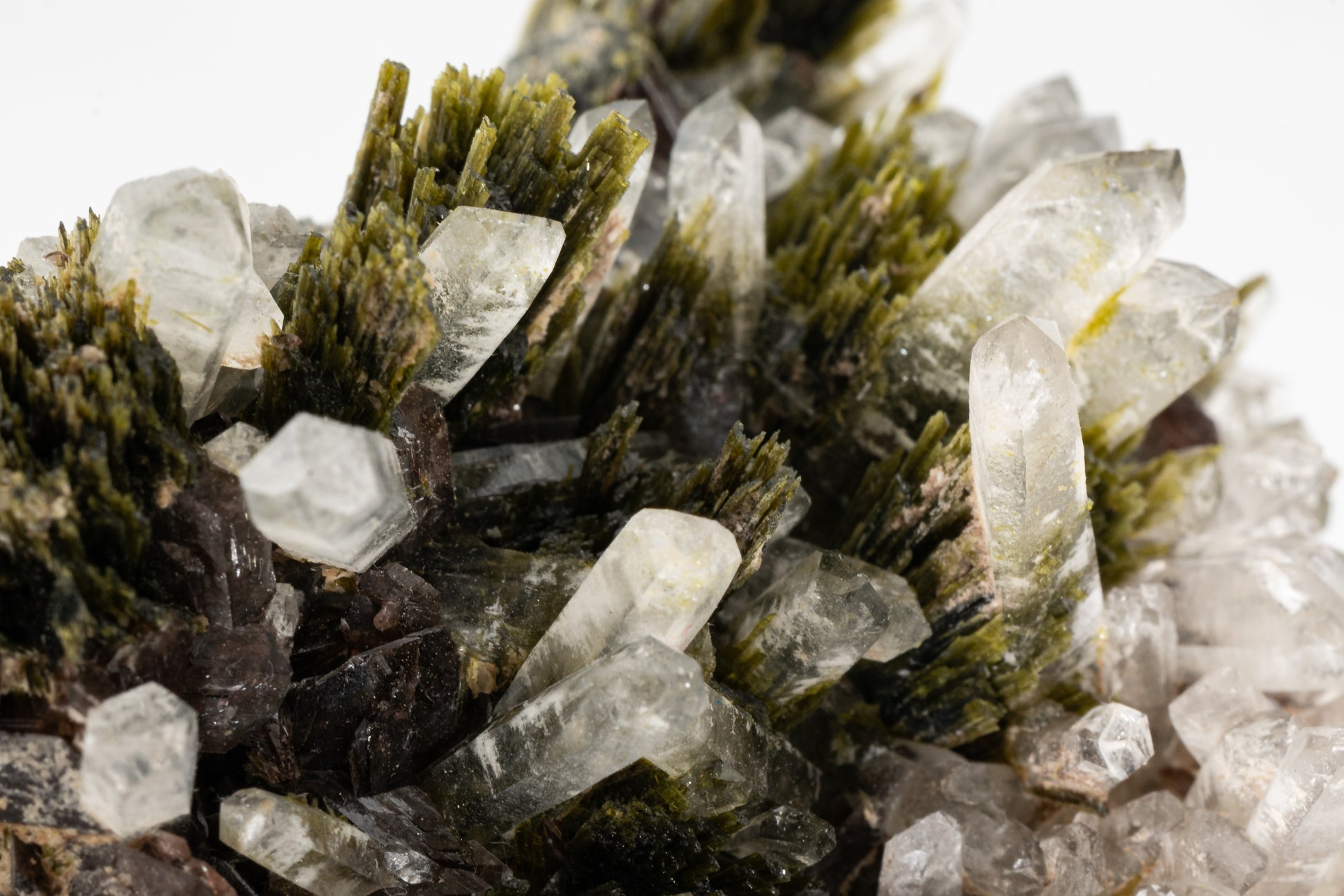 Epidote, Quartz, Axinte -  Cullhuay, Peru