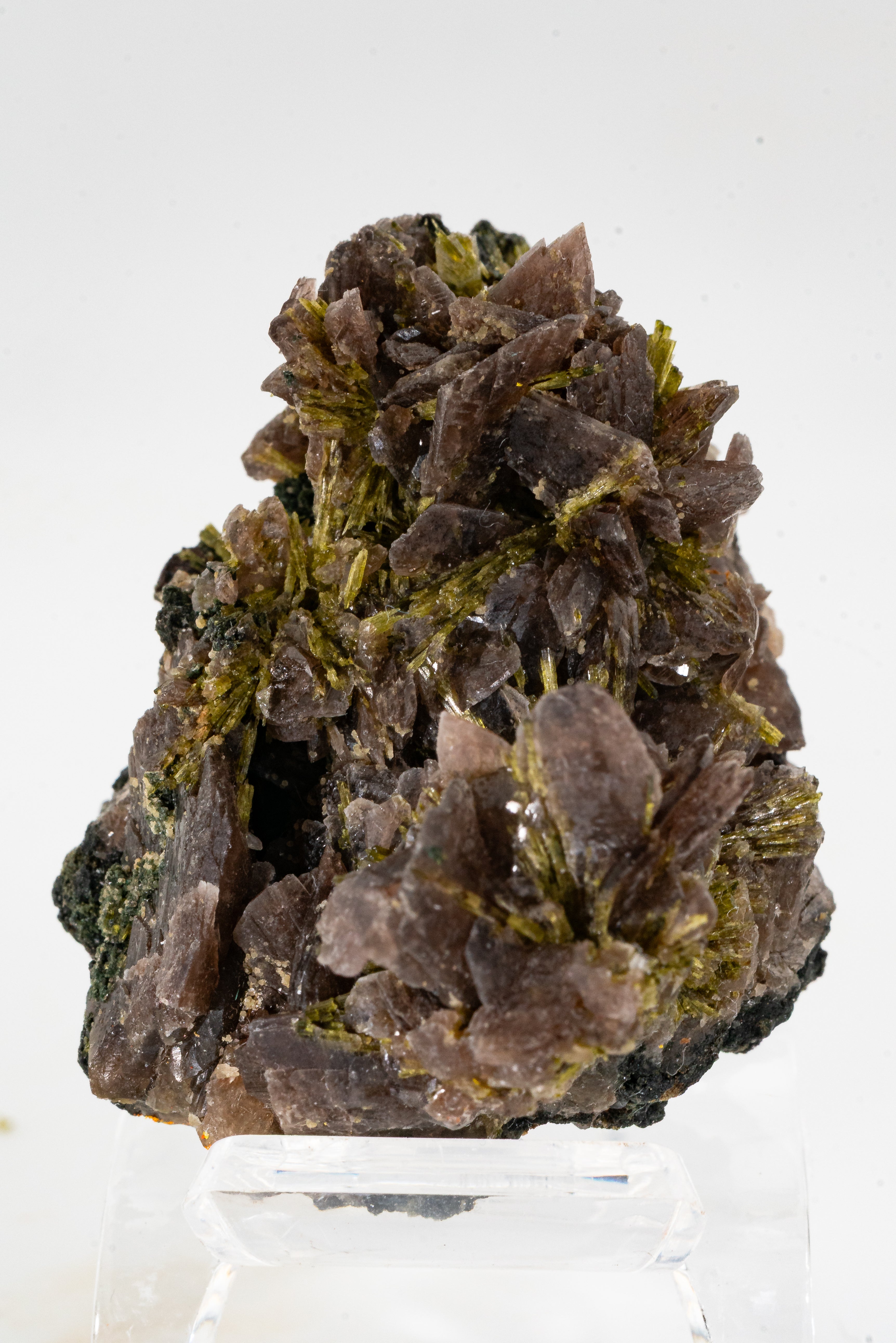 Epidote, Axinte -  Cullhuay, Peru