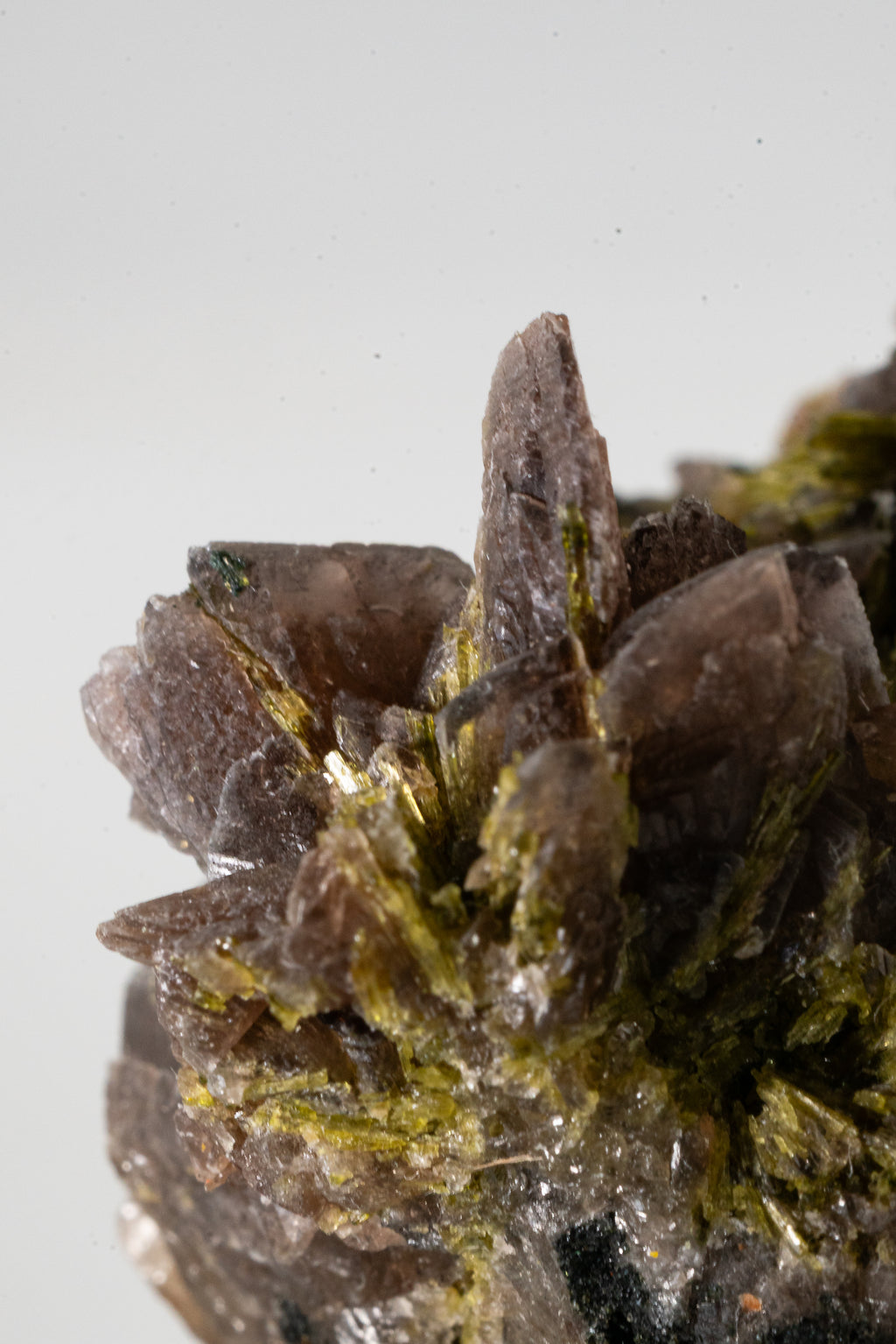 Epidote, Axinte -  Cullhuay, Peru