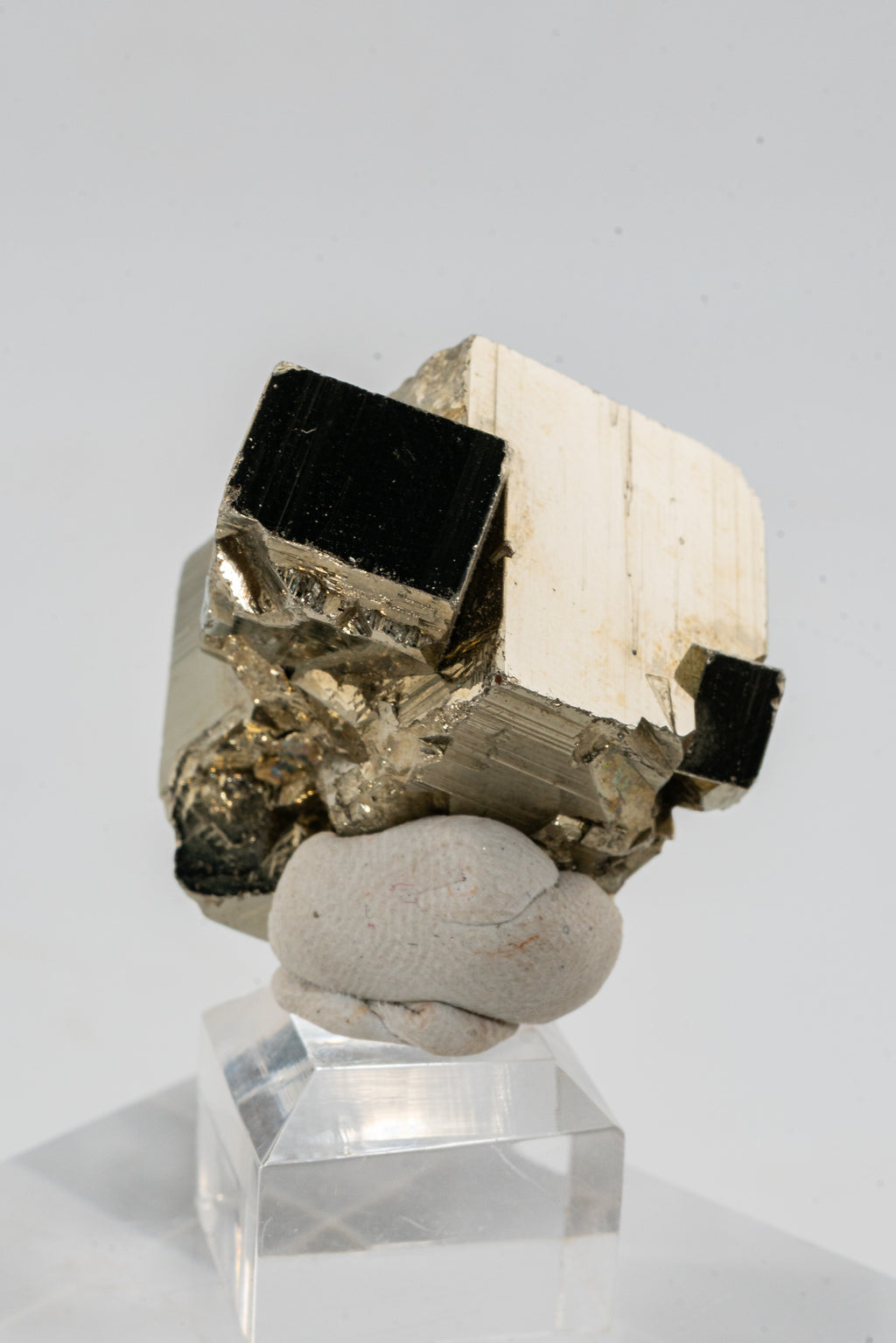 Pyrite- Huanzala, Peru