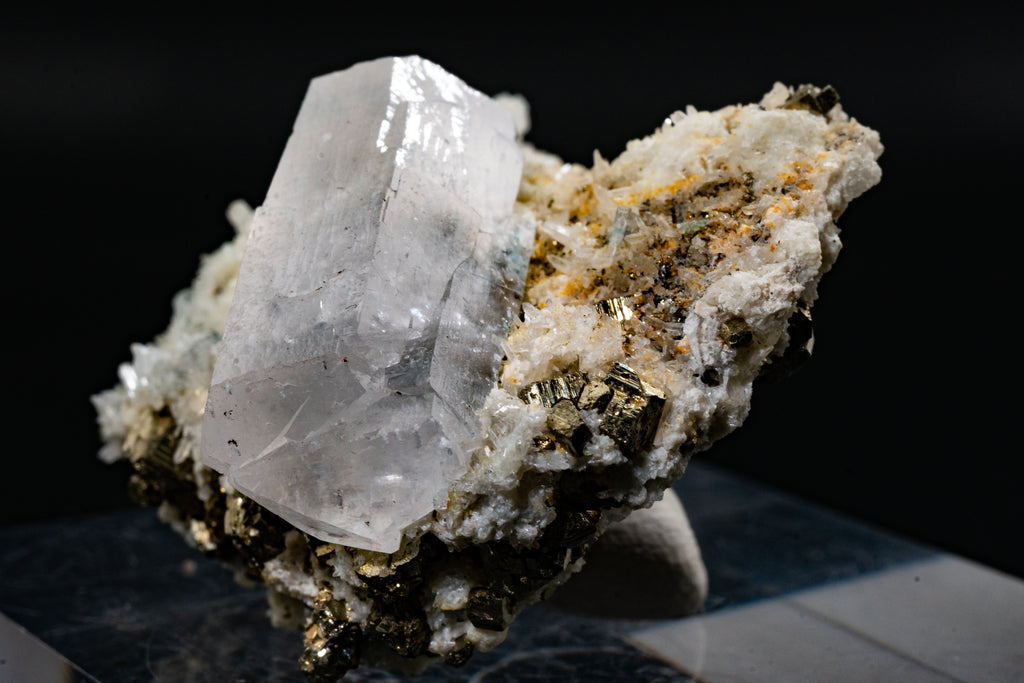 Calcite Var. Mangano, Pyrite, Quartz - Huanzala, Peru - UV Reactive