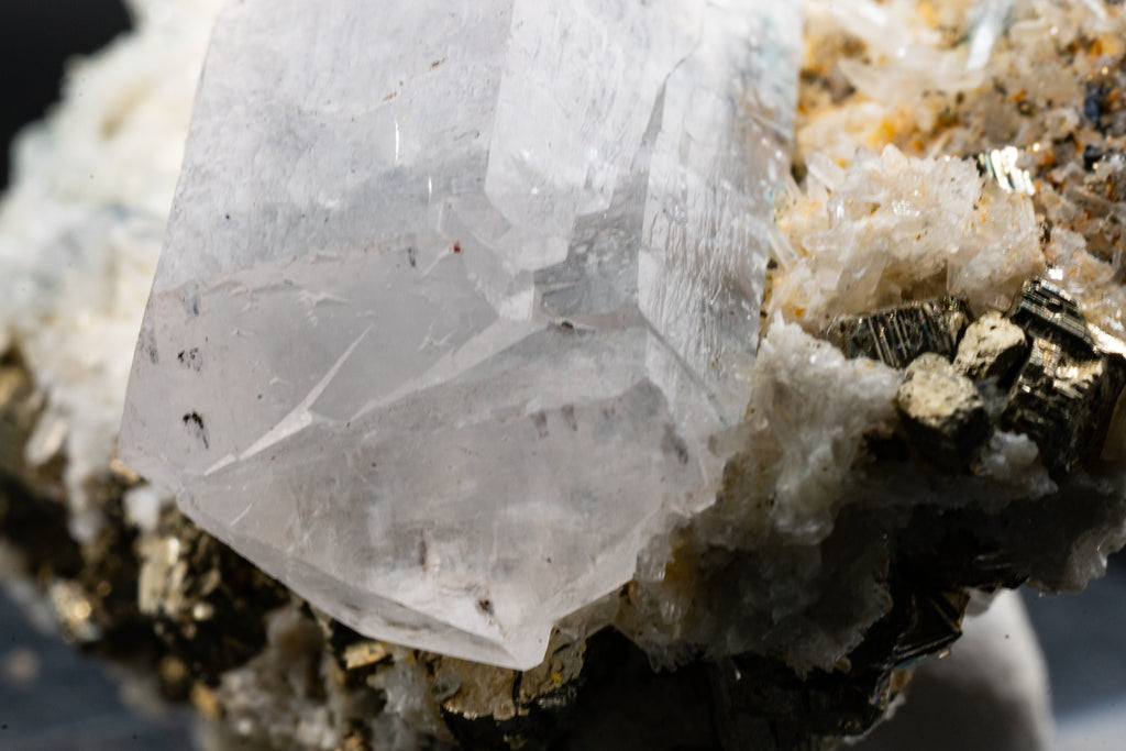 Calcite Var. Mangano, Pyrite, Quartz - Huanzala, Peru - UV Reactive
