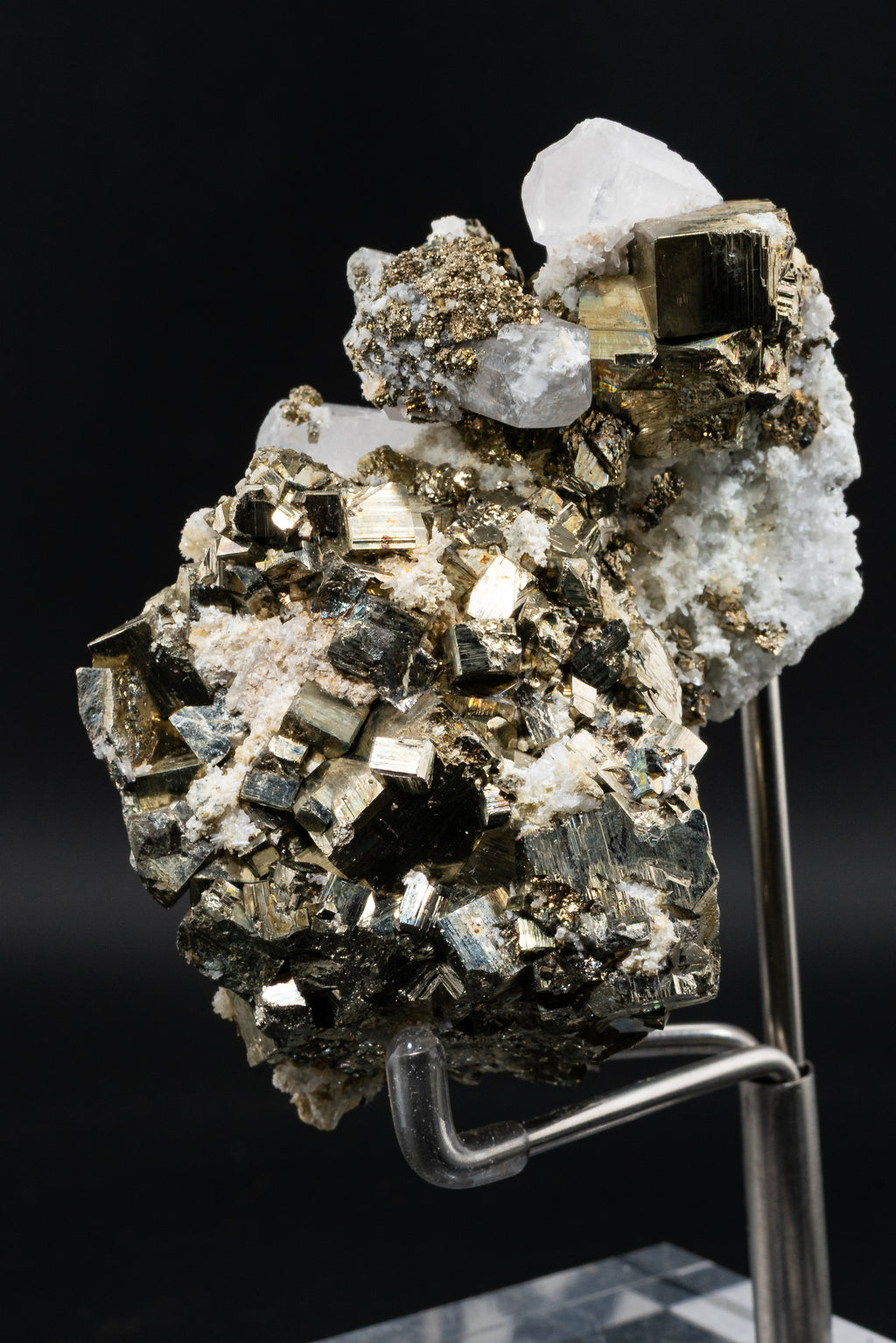 Calcite Var. Mangano, Pyrite- Huanzala, Peru - UV Reactive