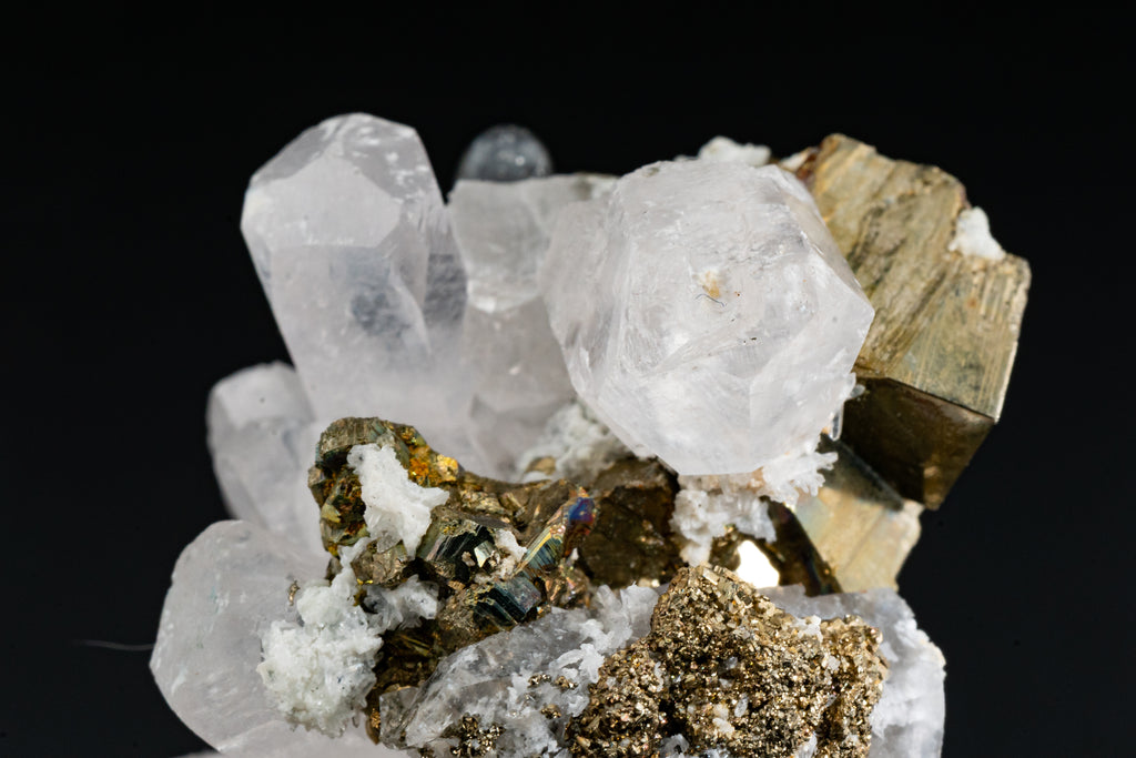 Calcite Var. Mangano, Pyrite- Huanzala, Peru - UV Reactive