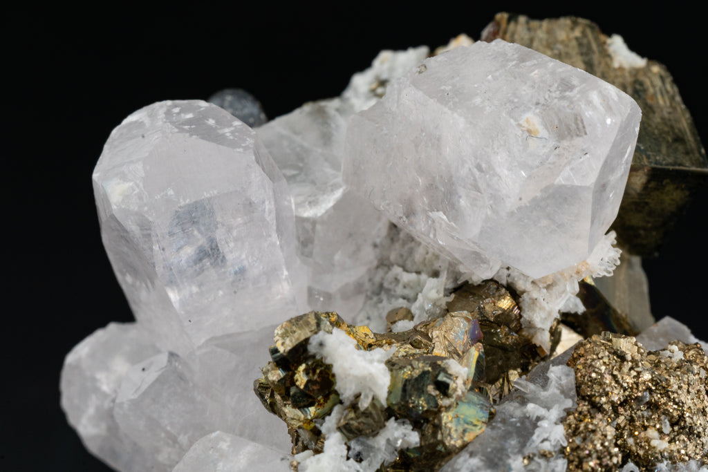 Calcite Var. Mangano, Pyrite- Huanzala, Peru - UV Reactive