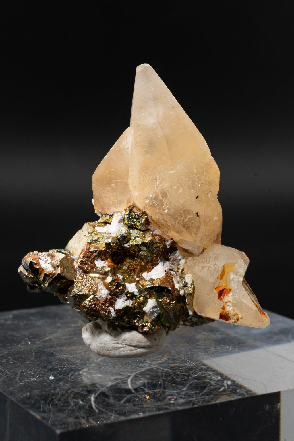 Calcite, Pyrite, - Huanzala, Peru - UV Reactive