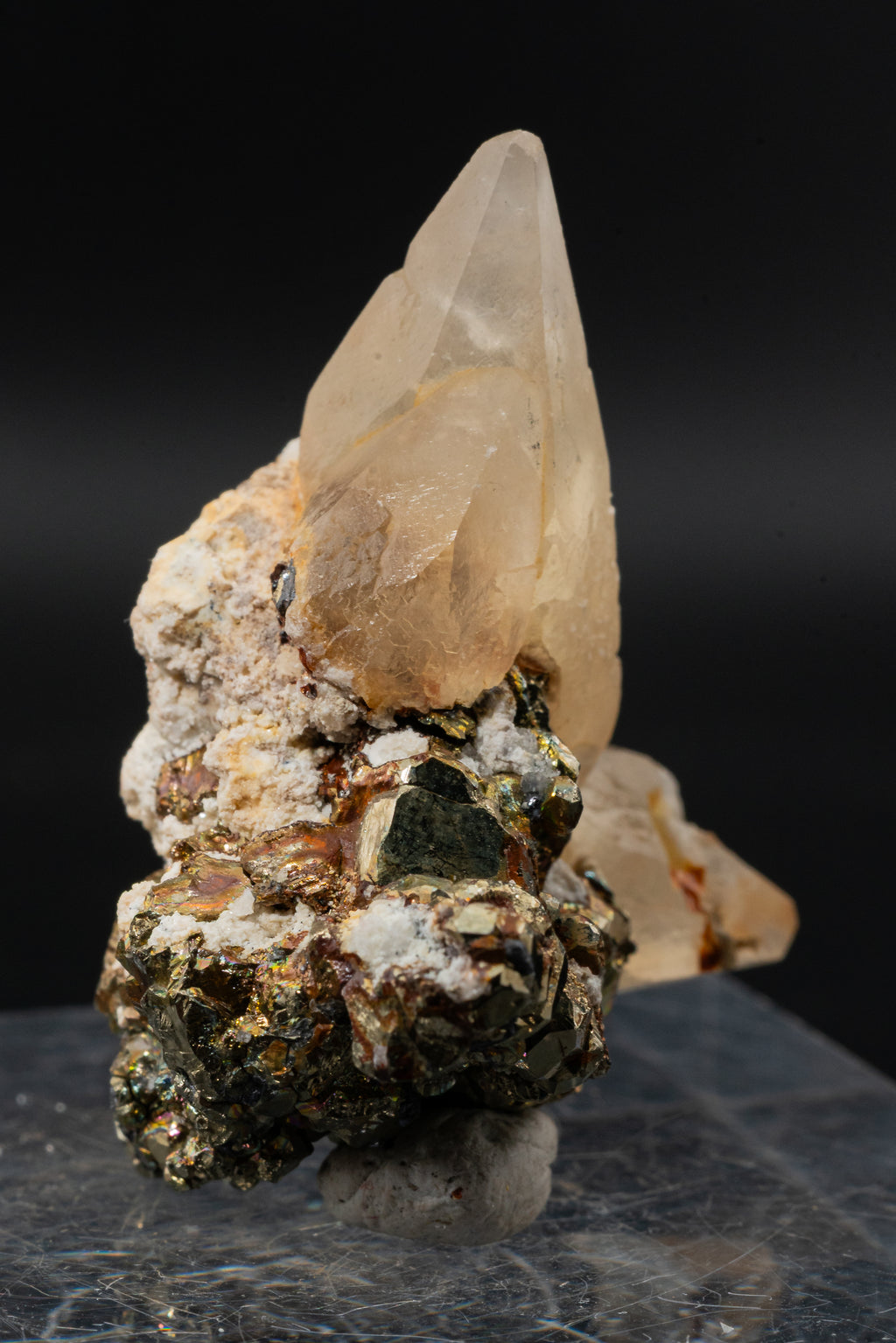 Calcite, Pyrite, - Huanzala, Peru - UV Reactive