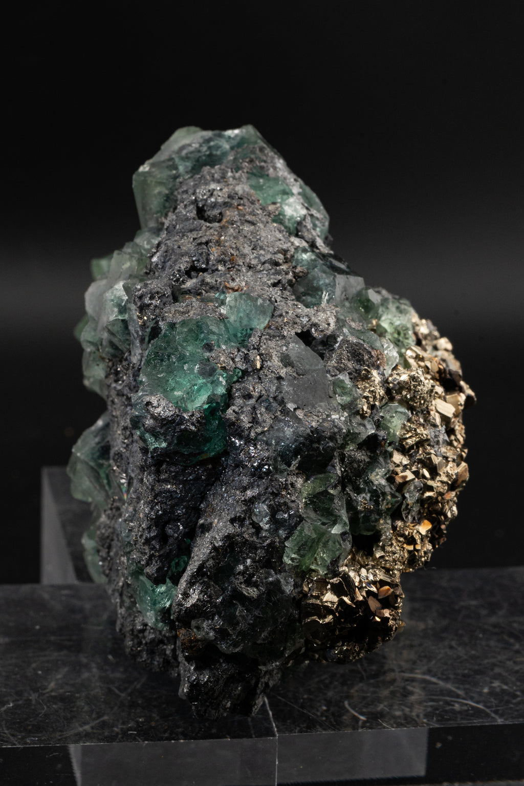 Fluorite, Pyrite, Geocronite - Milpo, Peru