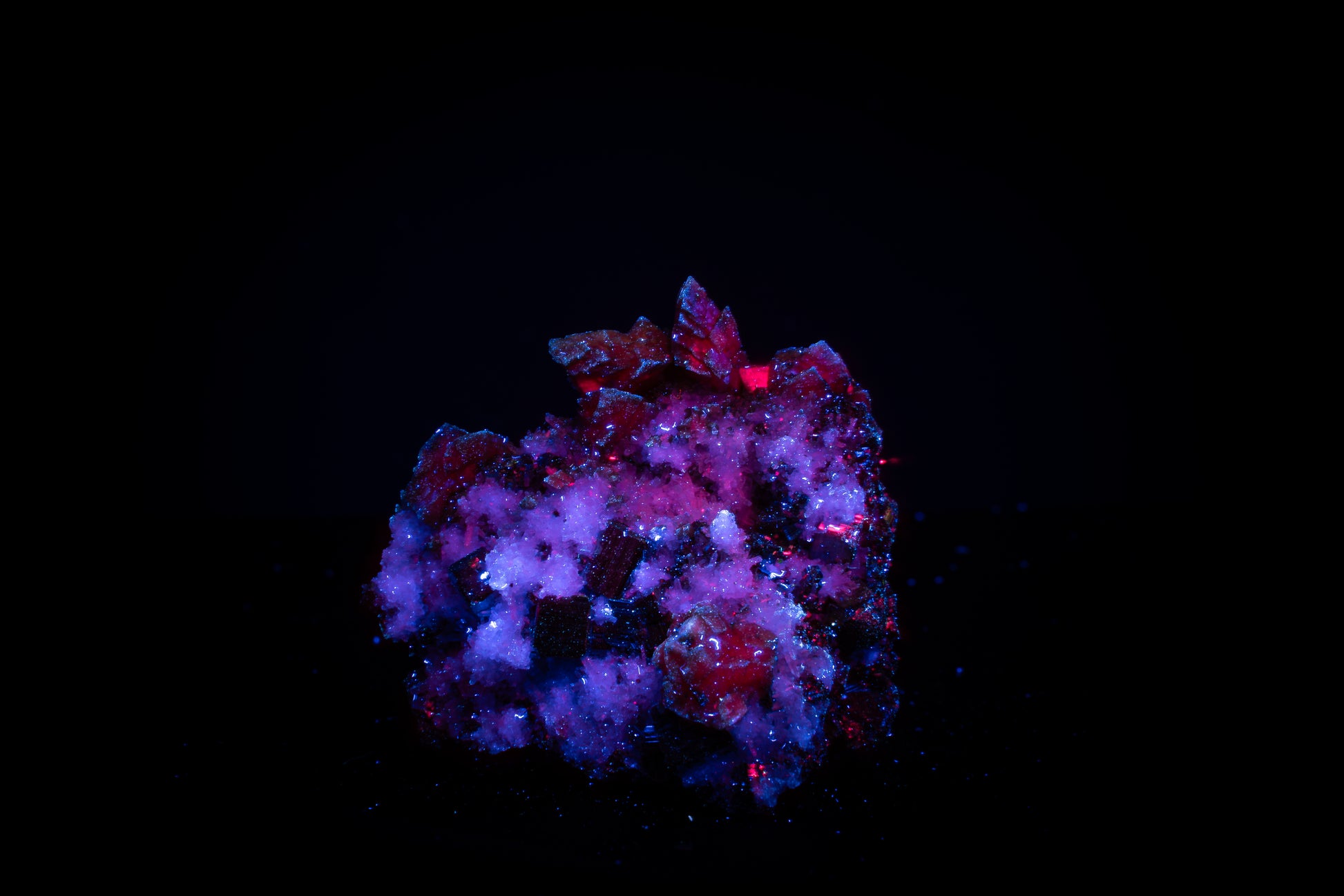 Pyrite, Siderite, Quartz - Huanzala, Peru - UV Reactive