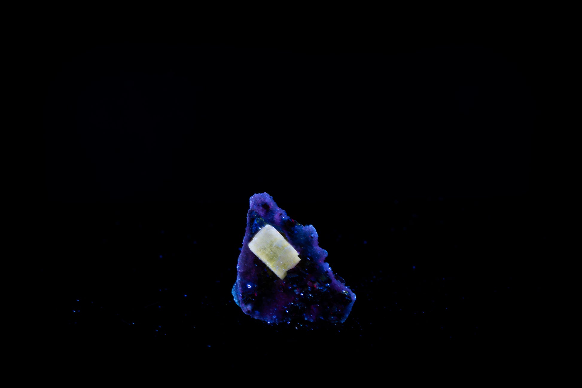 Pyrite, Quartz, Calcite - Peru - UV Reactive