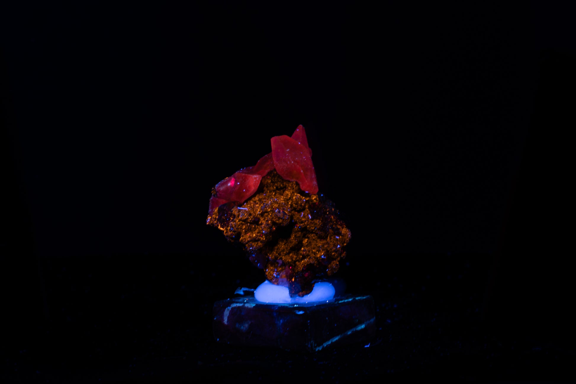 Calcite, Pyrite, Tetrahedrite - Huanzala, Peru - UV Reactive