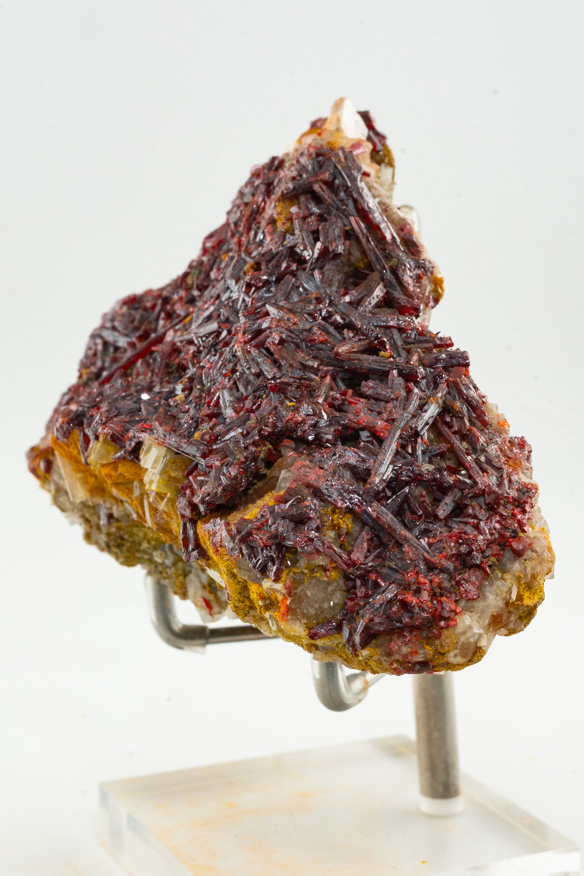 Orpiment, Realgar, Barite, - Quiruvilca Mine, Peru
