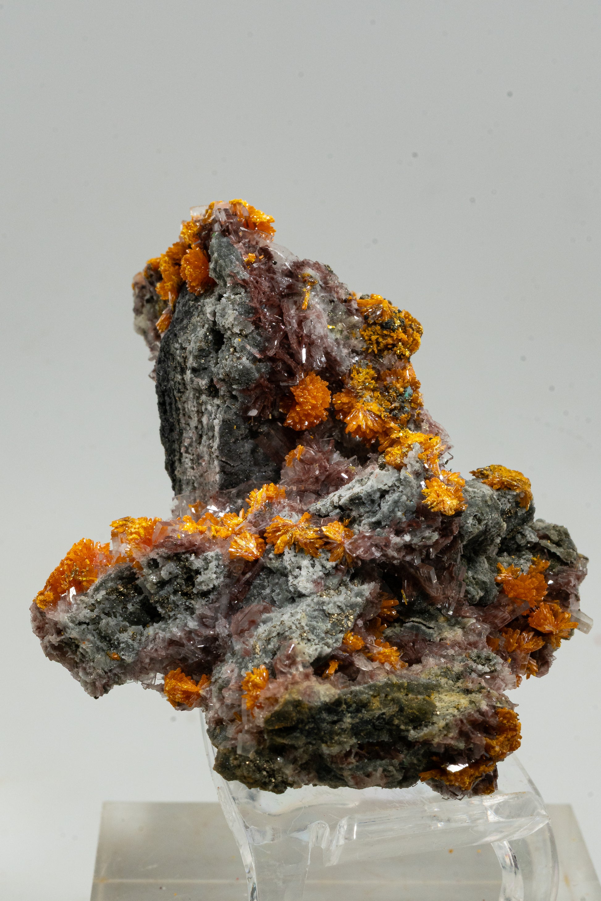 Orpiment, Realgar, Barite, - Quiruvilca Mine, Peru
