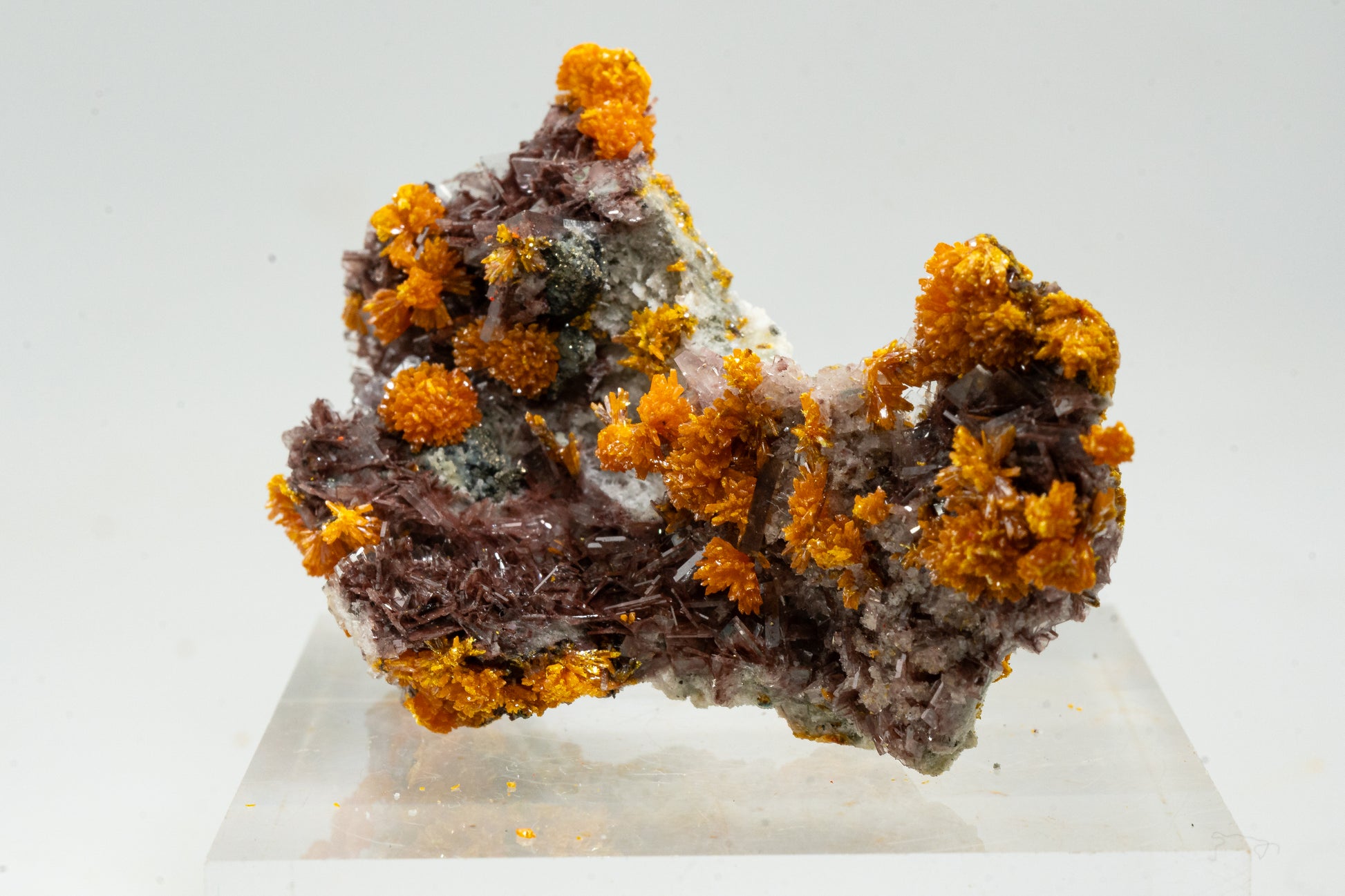 Orpiment, Realgar, Barite, - Quiruvilca Mine, Peru