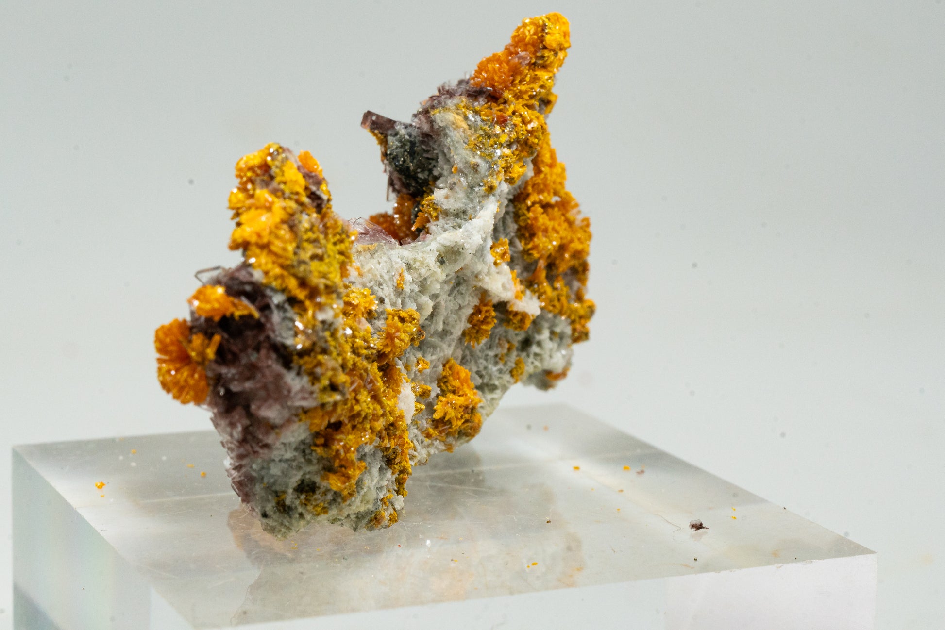 Orpiment, Realgar, Barite, - Quiruvilca Mine, Peru