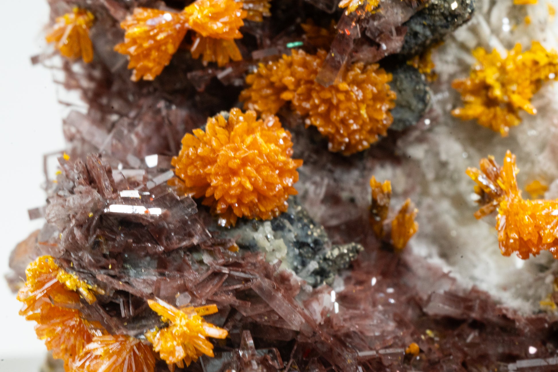 Orpiment, Realgar, Barite, - Quiruvilca Mine, Peru