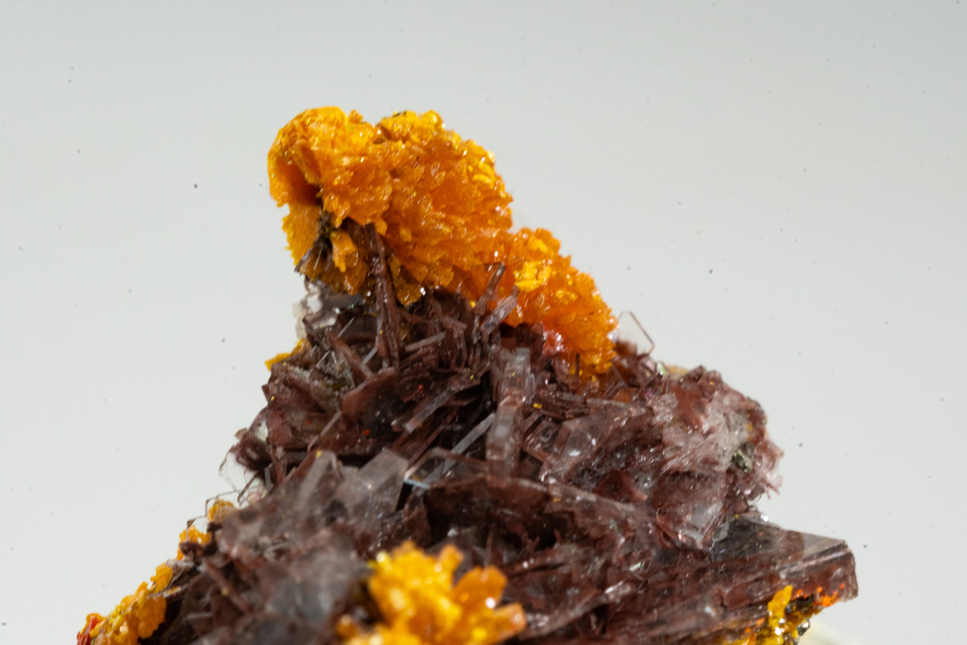 Orpiment, Realgar, Barite, - Quiruvilca Mine, Peru