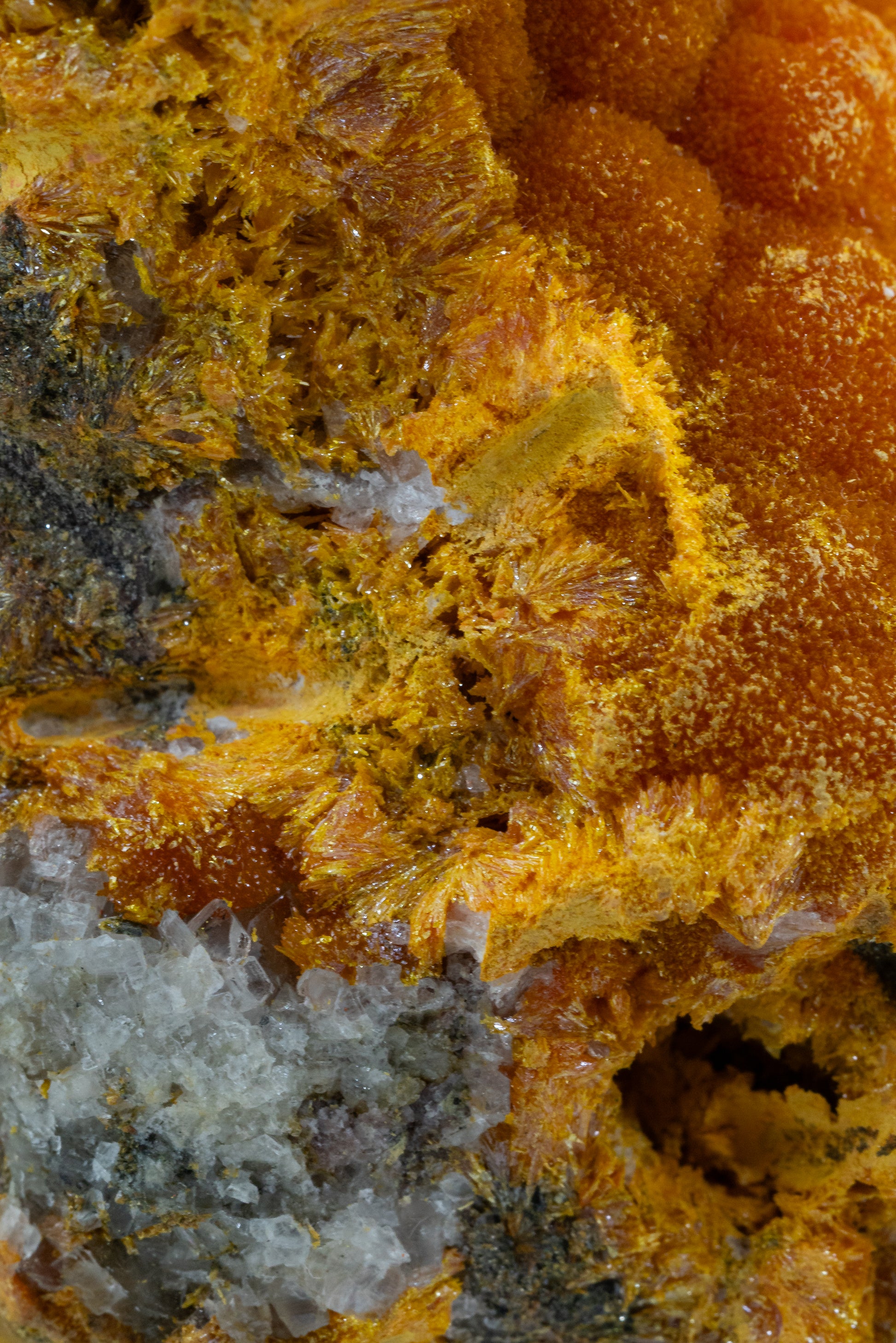 Orpiment, Realgar, Barite, - Quiruvilca Mine, Peru